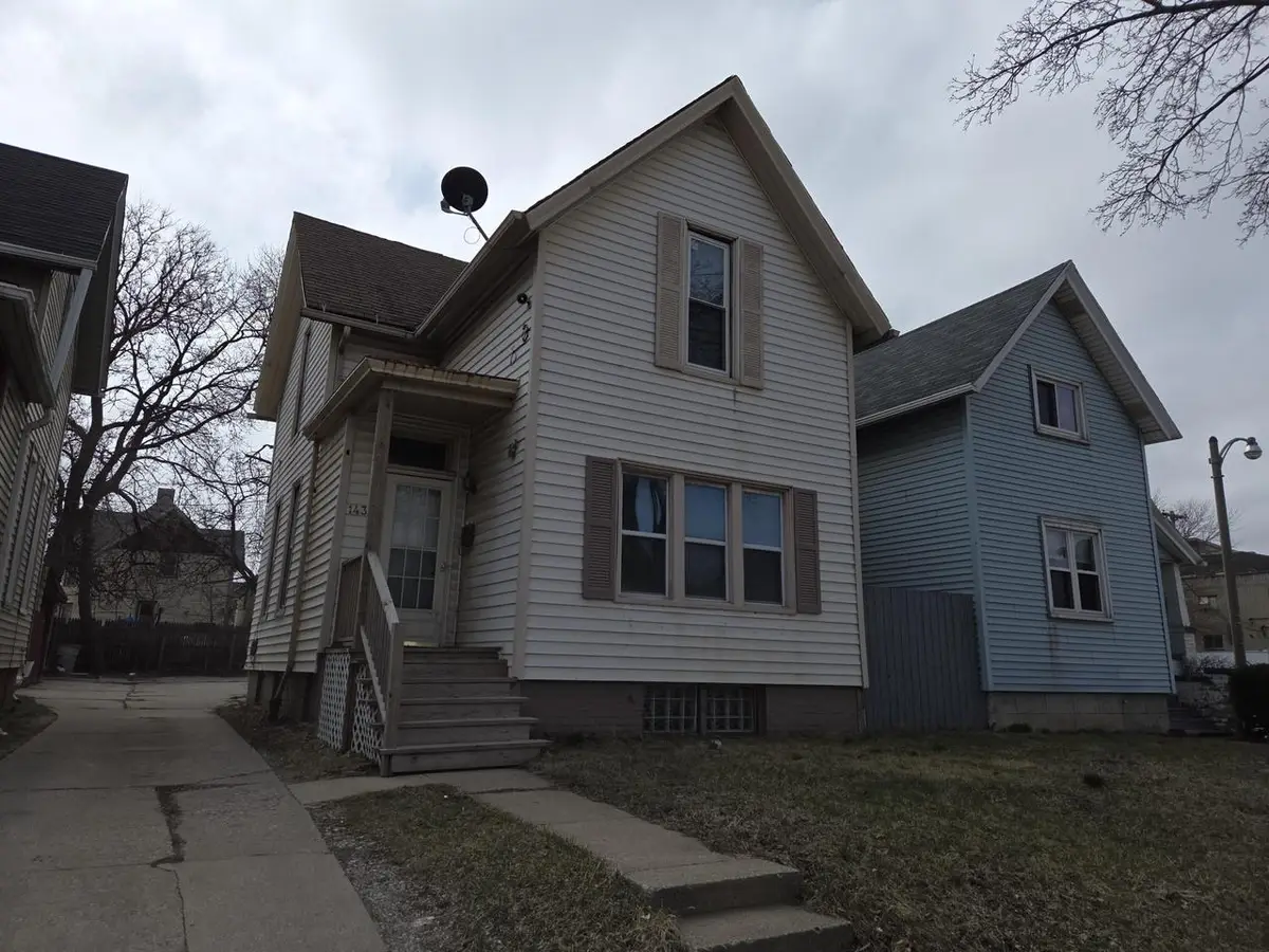 1433 W National AVENUE, Milwaukee, WI 53204 - #1