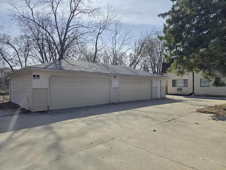 8239 W Oklahoma AVENUE, Milwaukee, WI 53219 - #3