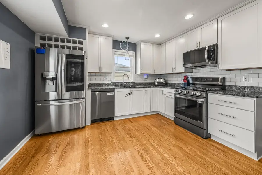 2242 W Carrington AVENUE, Oak Creek, WI 53154 - #2