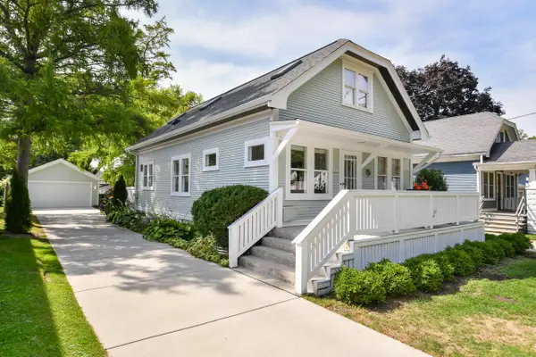 7031 St James STREET, Wauwatosa, WI 53213