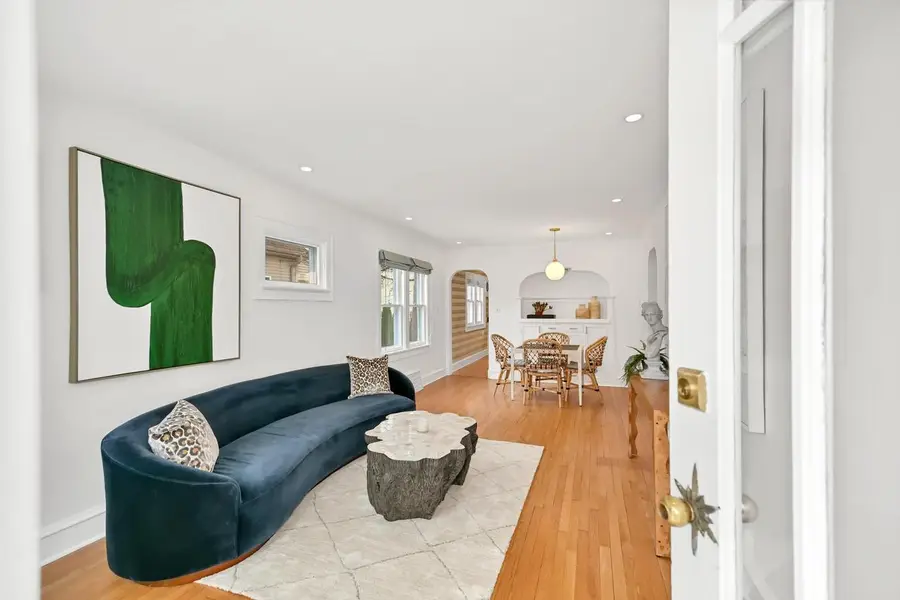 7031 St James STREET, Wauwatosa, WI 53213 - #3