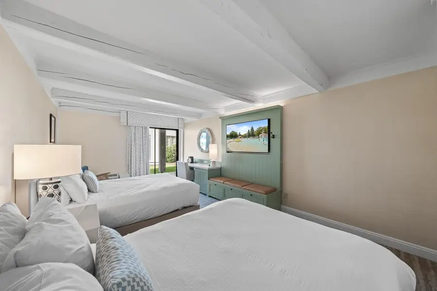 269 Fontana BOULEVARD #1719, Fontana, WI 53125 - #2