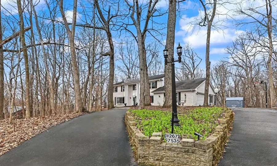 W267S7535 Olympia COURT N, Waukesha, WI 53189 - #2