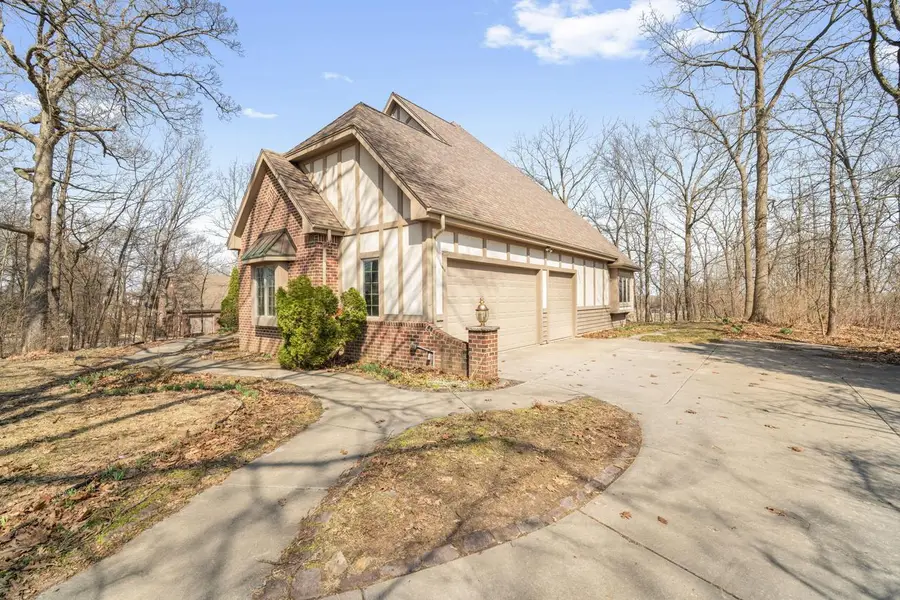 7570 S Cambridge DRIVE, Franklin, WI 53132 - #2