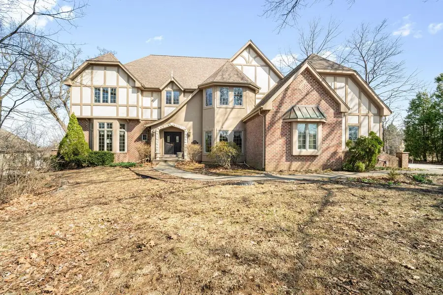 7570 S Cambridge DRIVE, Franklin, WI 53132 - #3