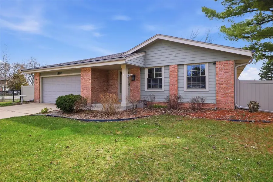 1170 Saratoga PARKWAY, Oconomowoc, WI 53066 - #2