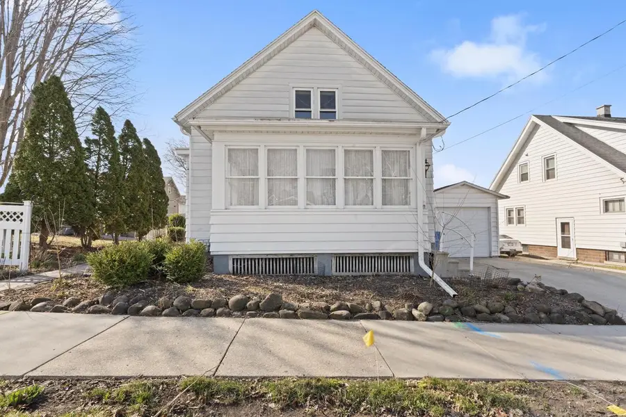 1009 Wisconsin STREET, Watertown, WI 53094 - #2