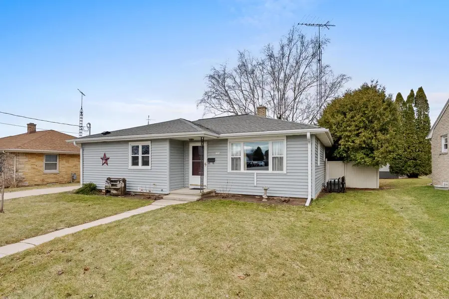 1318 S 24th STREET, Manitowoc, WI 54220 - #2