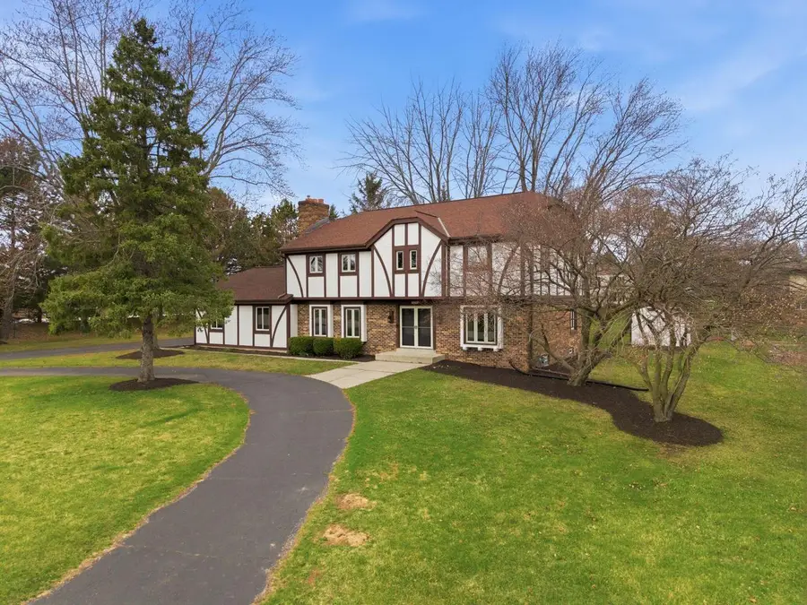 18760 Yorkshire LANE, Brookfield, WI 53045 - #2