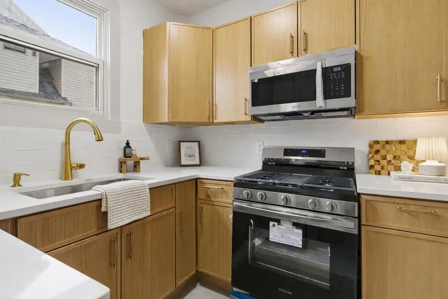 1206 Carlisle AVENUE, Racine, WI 53404 - #2