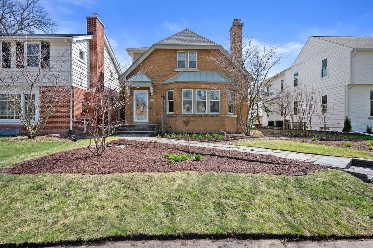 4832 N Newhall STREET, Whitefish Bay, WI 53217 - #1