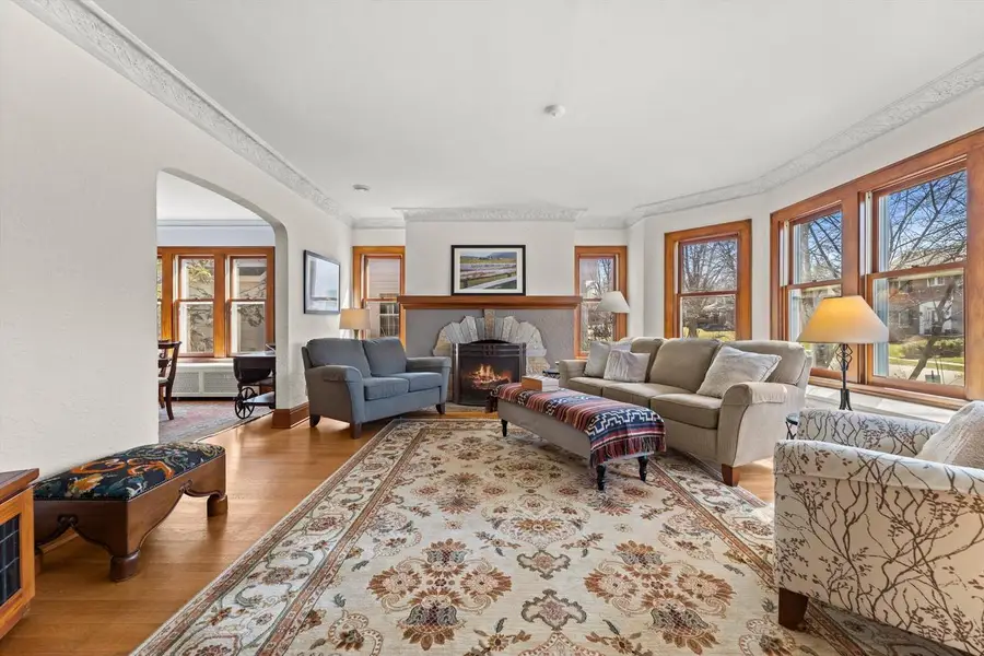 4832 N Newhall STREET, Whitefish Bay, WI 53217 - #3