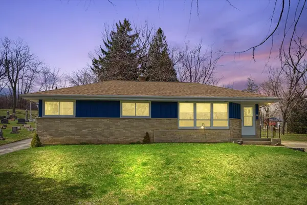 601 S Main STREET, Saukville, WI 53080