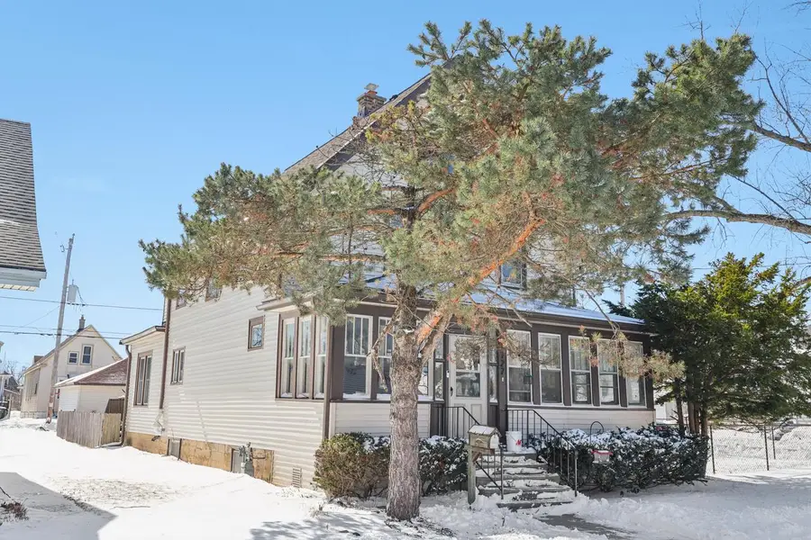 727 Minnesota AVENUE, South Milwaukee, WI 53172 - #3