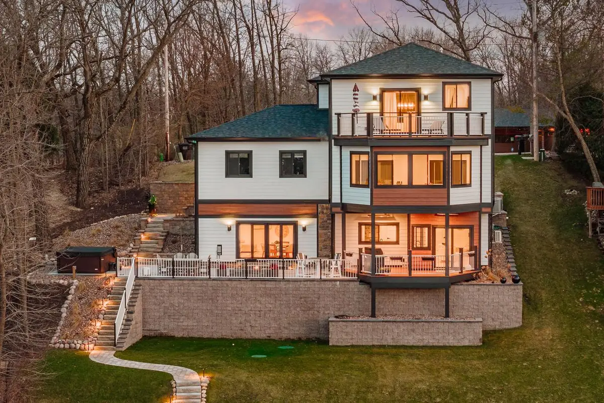 W5702 North DRIVE, Elkhorn, WI 53121 - #1