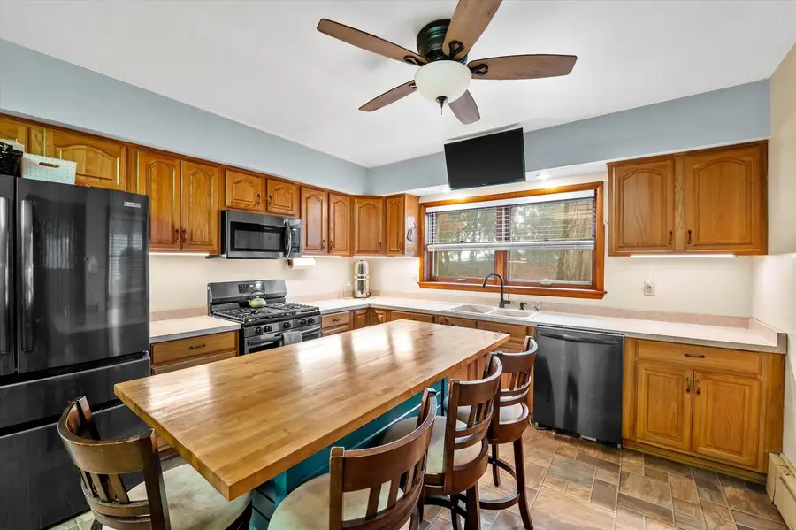 10806 W Freistadt ROAD, Mequon, WI 53097 - #3