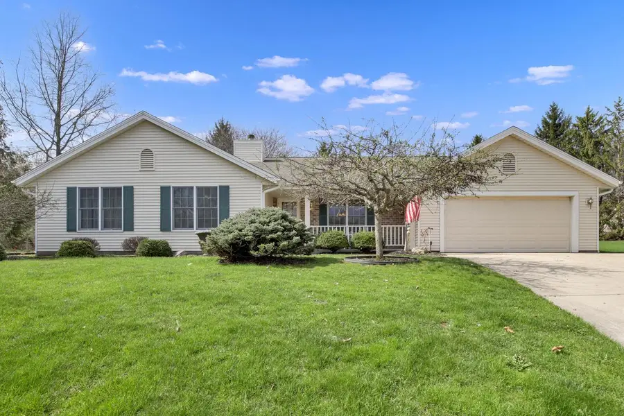 2132 Penhurst WAY, Waukesha, WI 53186 - #2