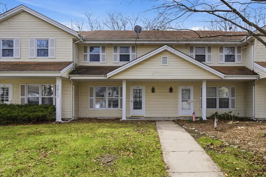 2017 Woodburn ROAD #Unit B, Waukesha, WI 53188 - #2