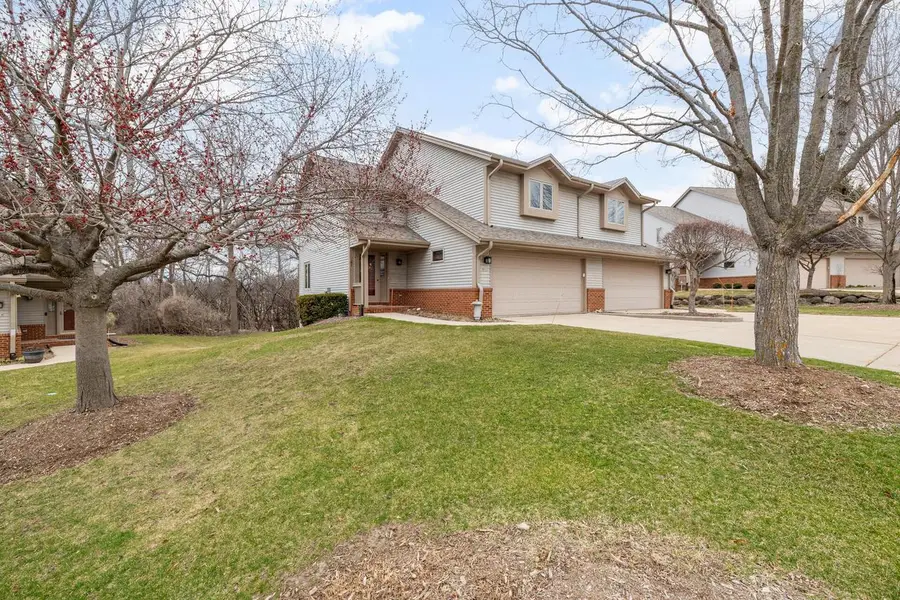 512 Frederick COURT, Oconomowoc, WI 53066 - #2