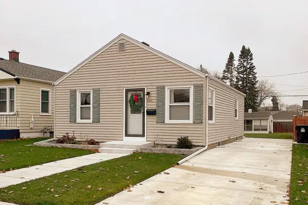 2408 Kearney AVENUE, Racine, WI 53403