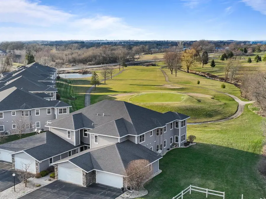 218 Potter ROAD #201, Elkhorn, WI 53121 - #2