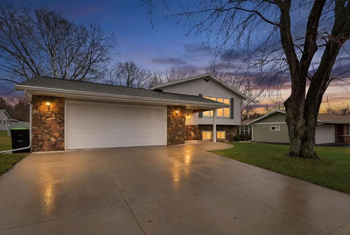 438 Emmer STREET, Mayville, WI 53050 - #1