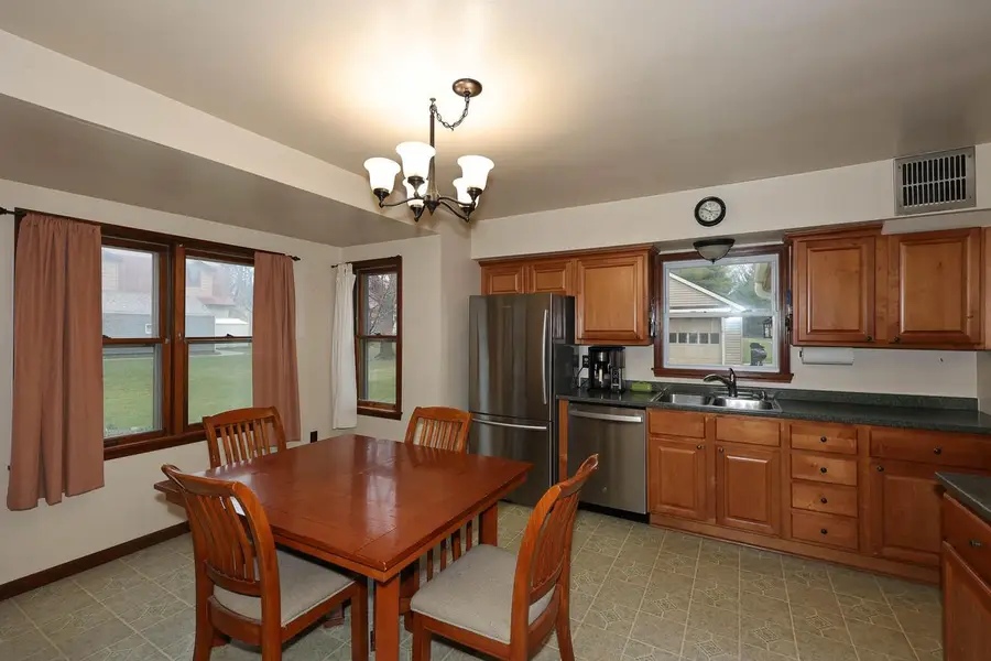 447 E Waterford AVENUE, Milwaukee, WI 53207 - #2