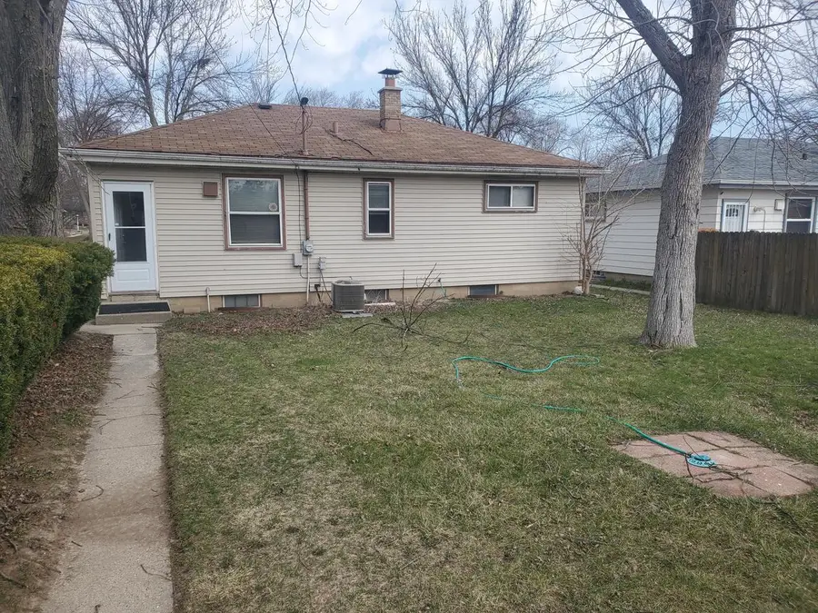 8229 W Grantosa DRIVE W, Milwaukee, WI 53218 - #2