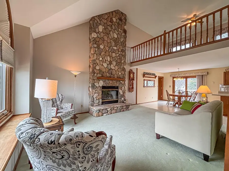 7236 S Hillendale DRIVE, Franklin, WI 53132 - #3