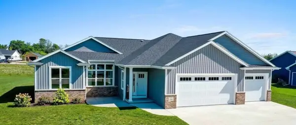 124 Fox TRAIL, Hilbert, WI 54129