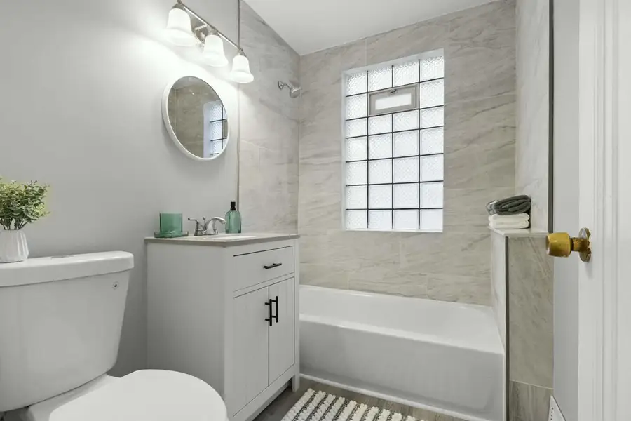 4607 N 42nd STREET, Milwaukee, WI 53209 - #3