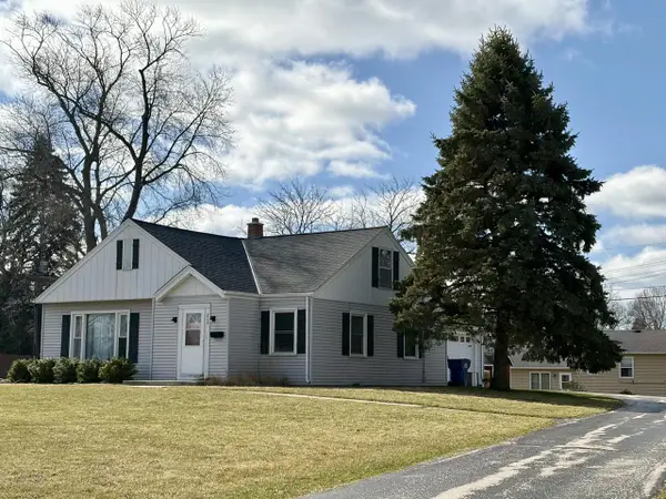 213 E Douglas STREET, Port Washington, WI 53074