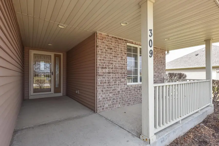 309 La Roche LANE, Belgium, WI 53004 - #2