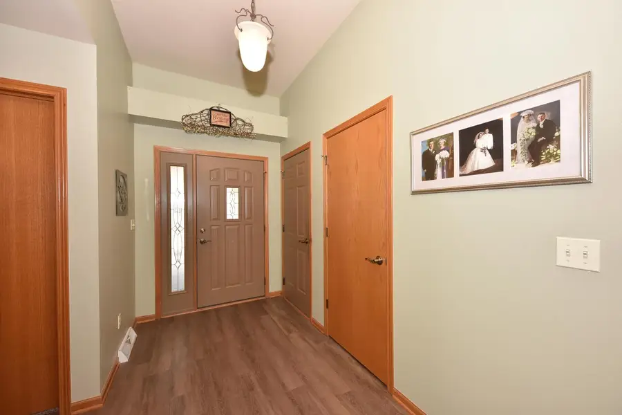 309 La Roche LANE, Belgium, WI 53004 - #3