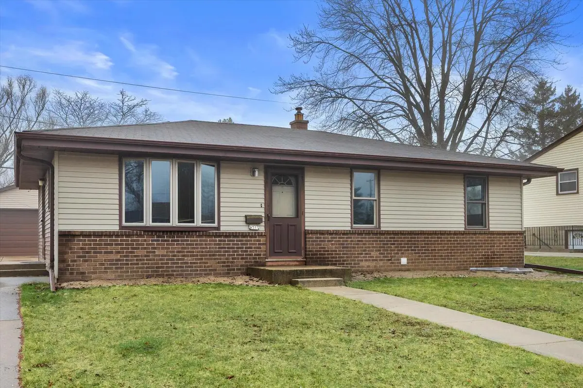 9317 Carol Ann DRIVE, Sturtevant, WI 53177 - #1