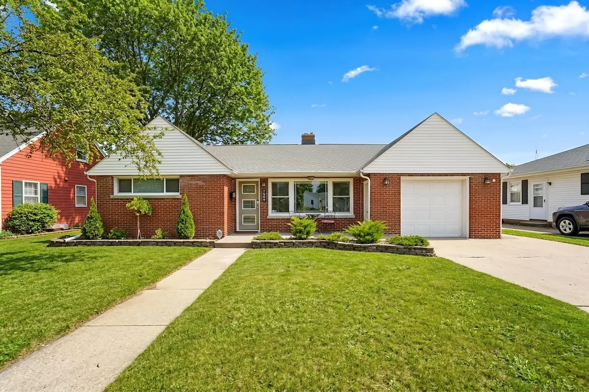 7609 20th AVENUE, Kenosha, WI 53143 - #1