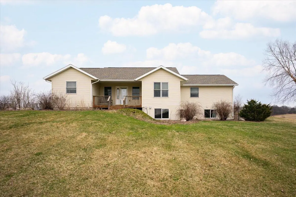 E7512 Meadowview LANE, Viroqua, WI 54665 - #1