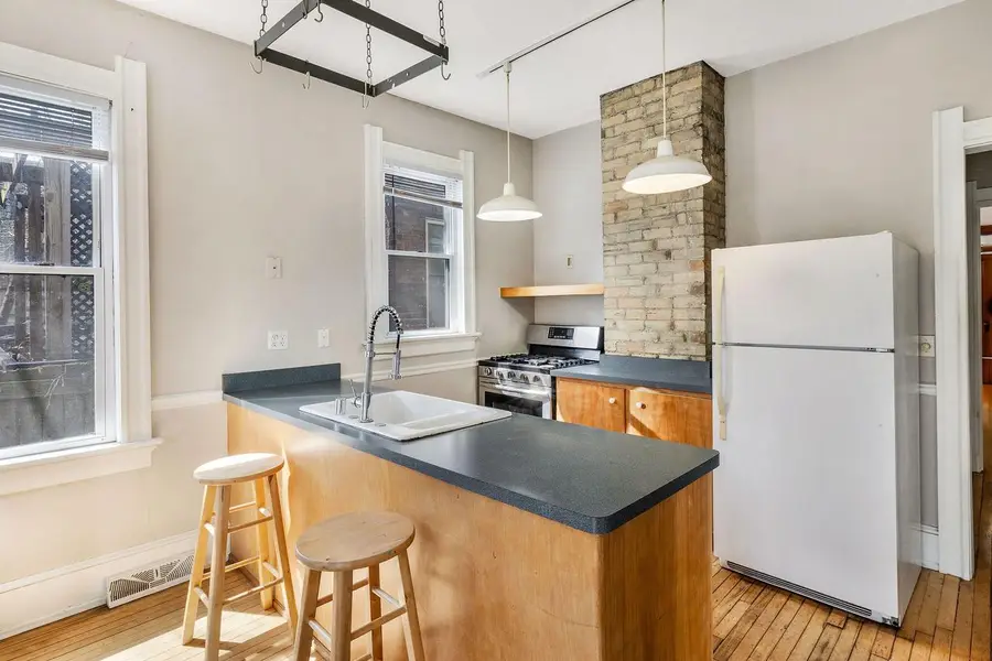1566 Warren AVENUE #1568, Milwaukee, WI 53202 - #2