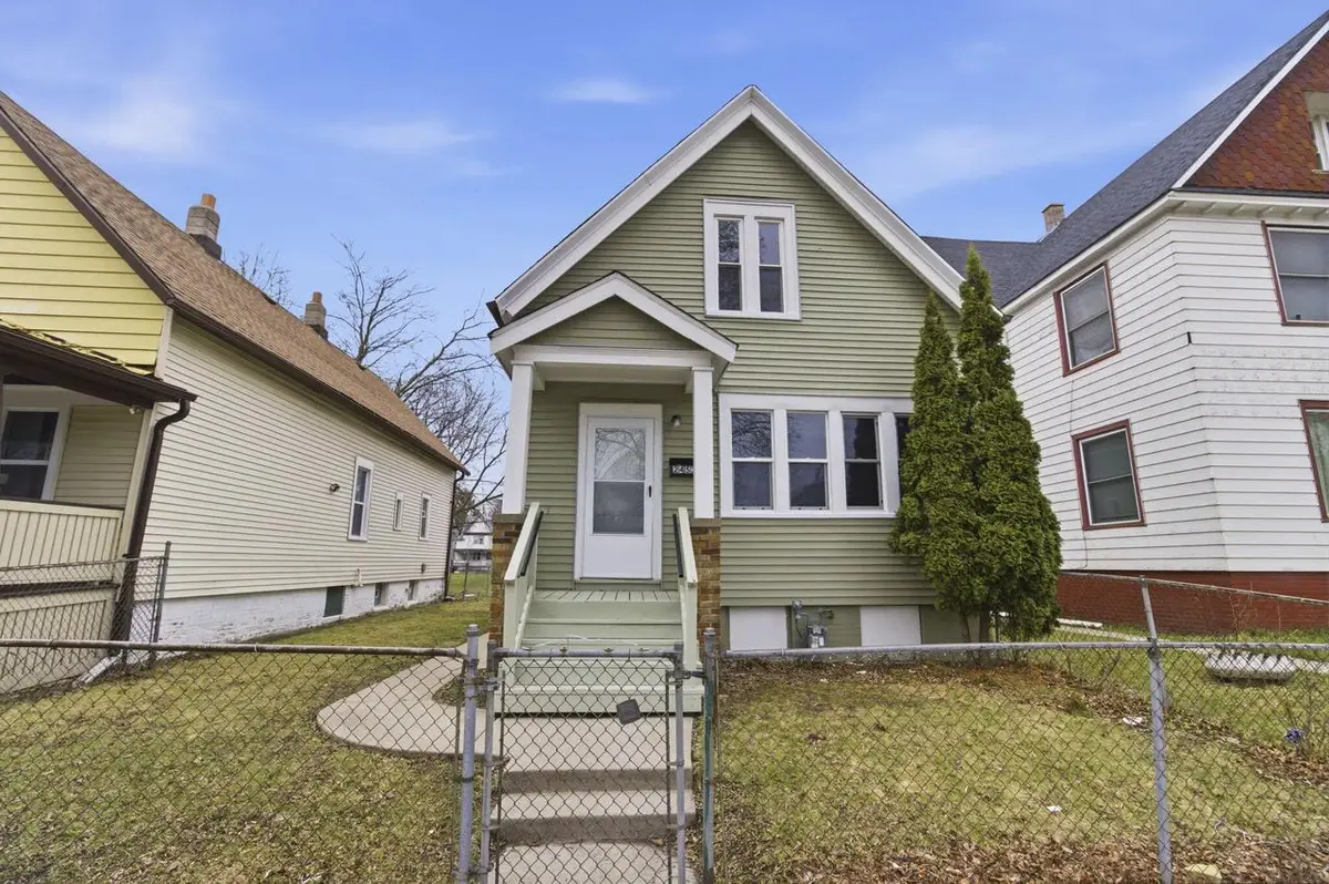 2453 N 15th STREET, Milwaukee, WI 53206 - #1
