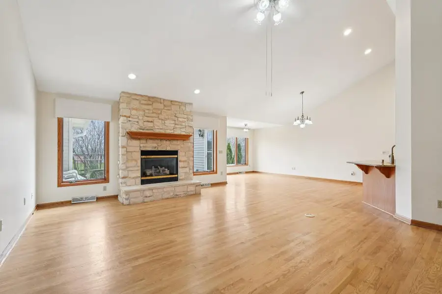 16605 W Sumerland COURT, New Berlin, WI 53151 - #3