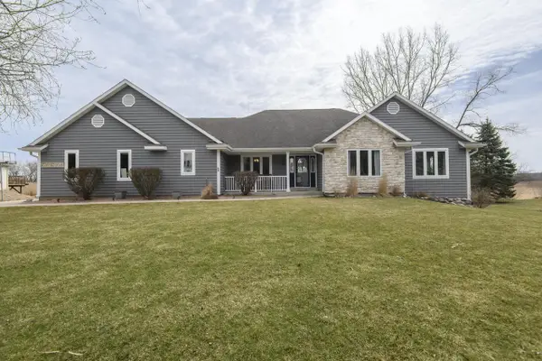 W231N7020 Homestead COURT, Sussex, WI 53089
