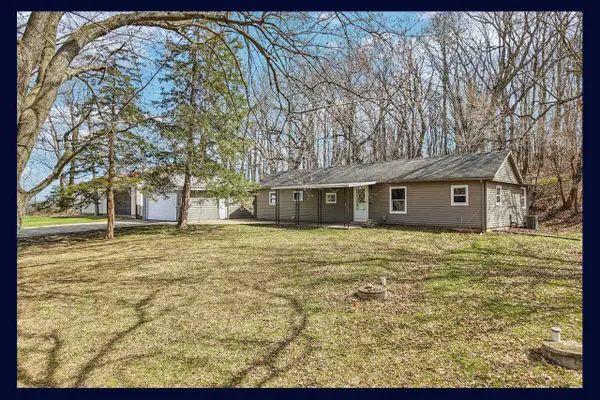 5040 Crestview ROAD, Marshall, WI 53559