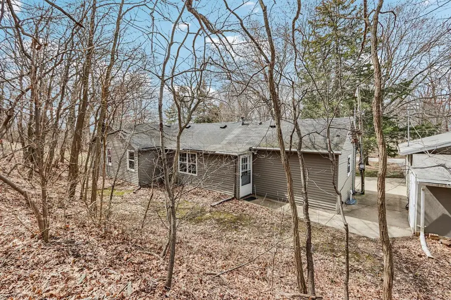 5040 Crestview ROAD, Marshall, WI 53559 - #3