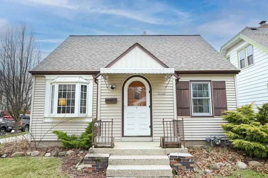 3900 E Van Norman AVENUE, Cudahy, WI 53110 - #2