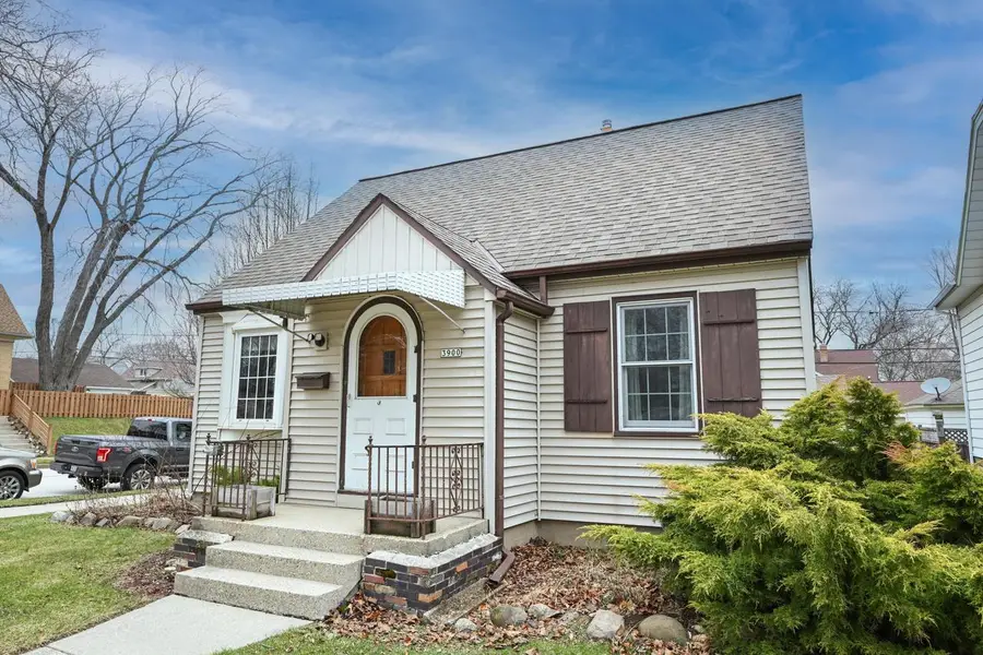 3900 E Van Norman AVENUE, Cudahy, WI 53110 - #3