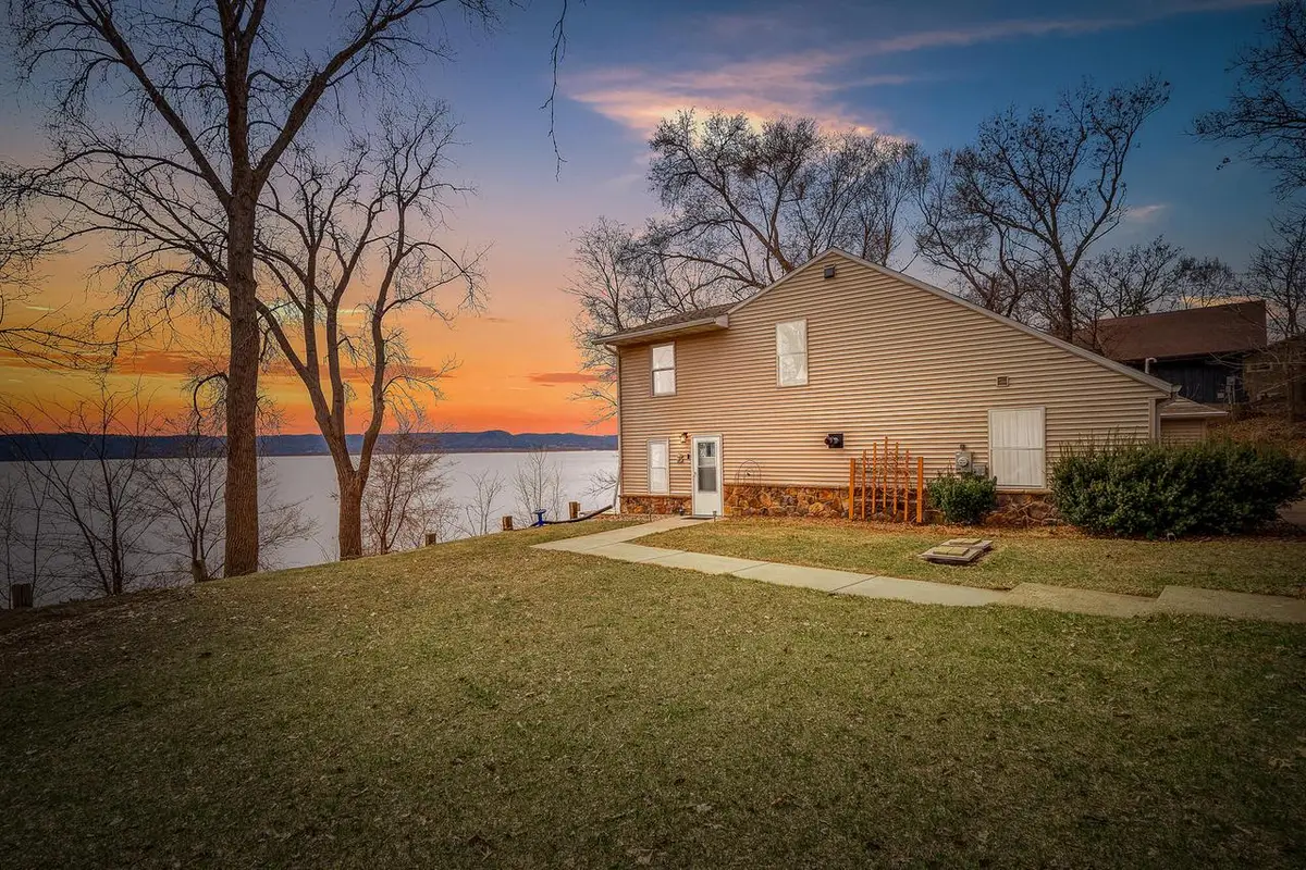 W7671 County Rd ZB, Onalaska, WI 54650 - #1