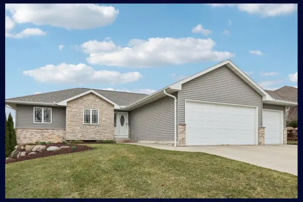 208 Steeple Court, Johnson Creek, WI 53038