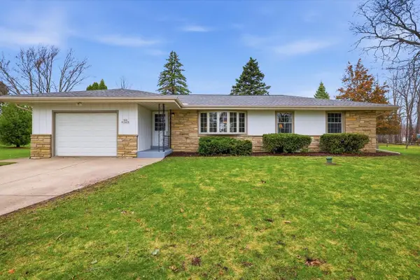 N64W15472 Sunny Dale DRIVE, Menomonee Falls, WI 53051