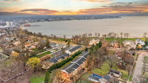 1305 W Main STREET #202, Lake Geneva, WI 53147