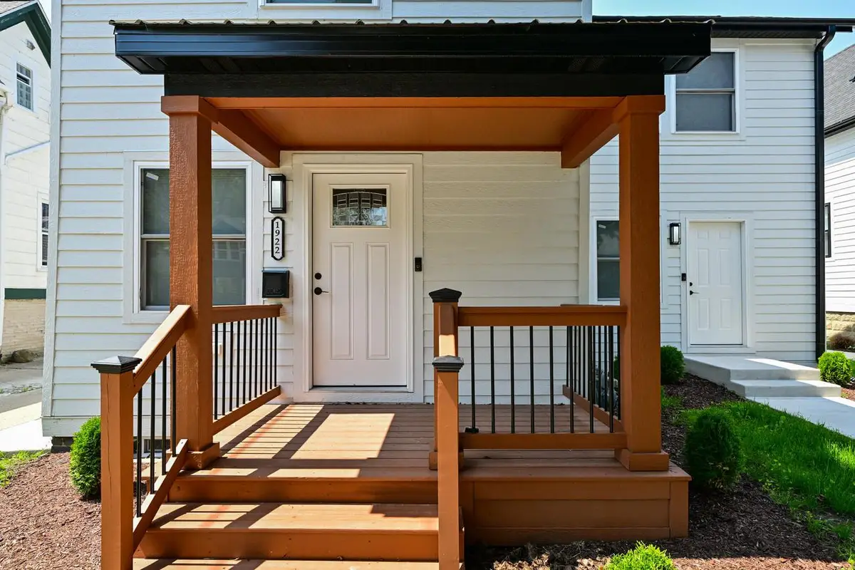 1922 E Iron STREET, Milwaukee, WI 53207 - #1